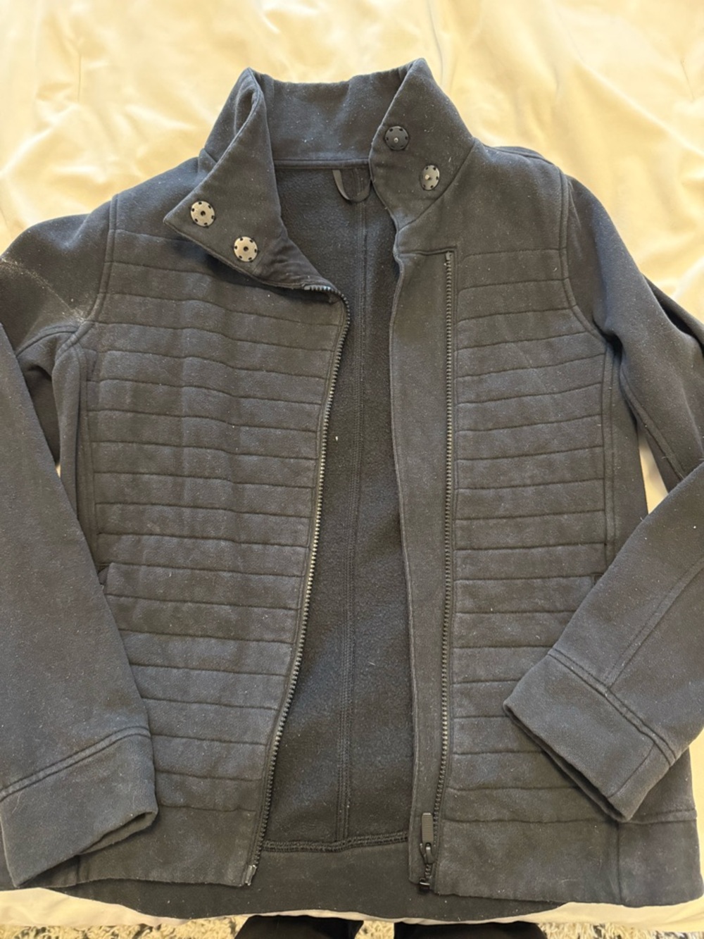 Lululemon size 6 Quilted Black Zip-Up Jacket